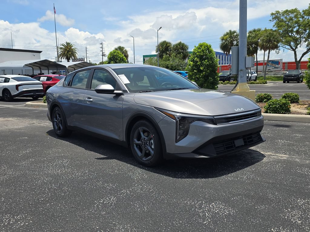 New 2026 Kia K4 FWD image 2