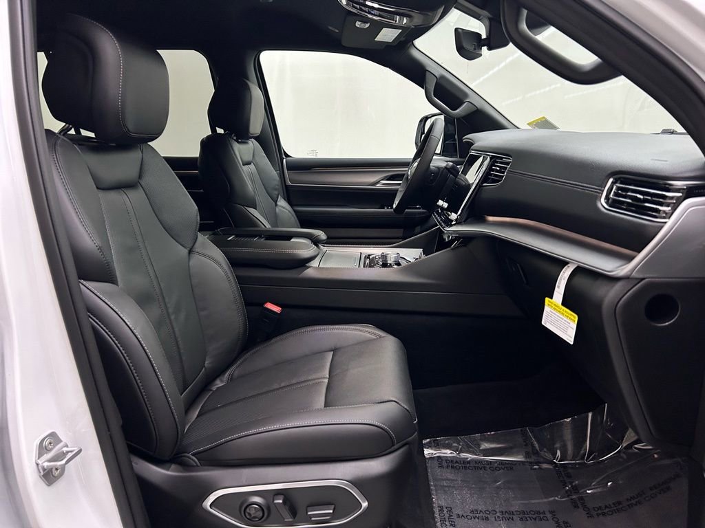 New 2026 Jeep Grand Wagoneer 4WD image 19