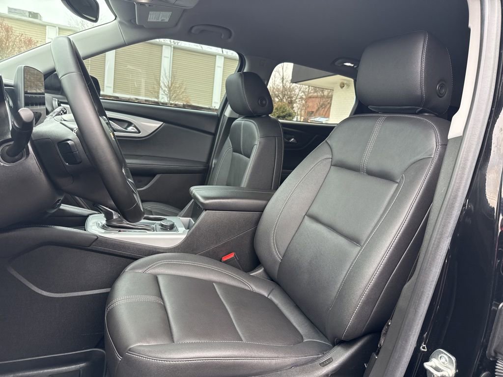 Used 2023 Chevrolet Blazer LT w/ Midnight/Sport Edition image 19