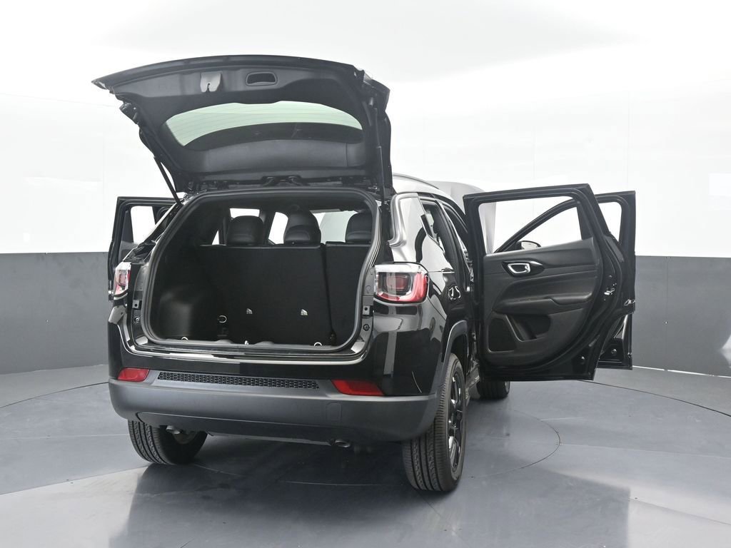 Used 2026 Jeep Compass Latitude AWD/4WD image 66