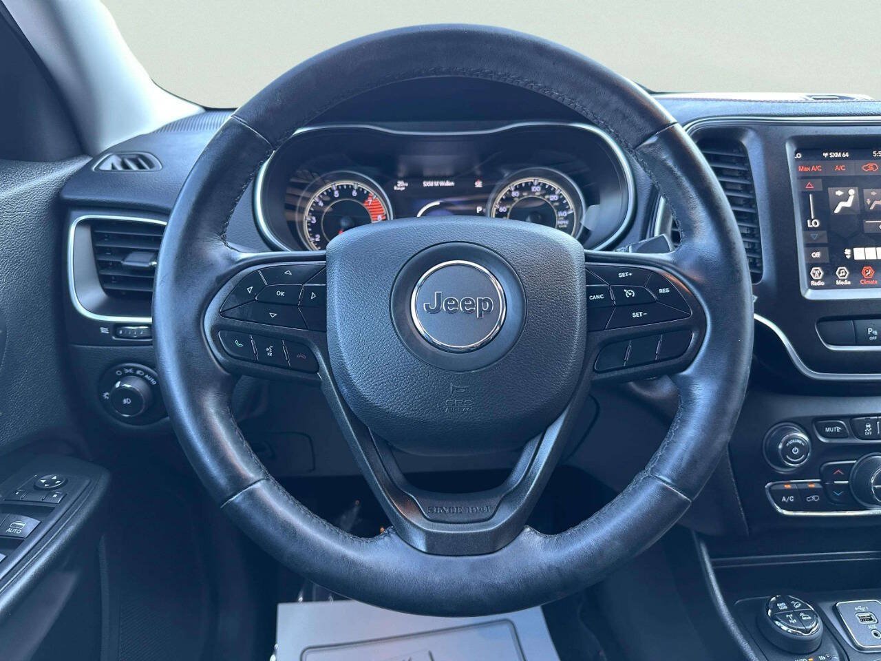 Used 2019 Jeep Cherokee Trailhawk w/ Cold Weather Group AWD/4WD image 22