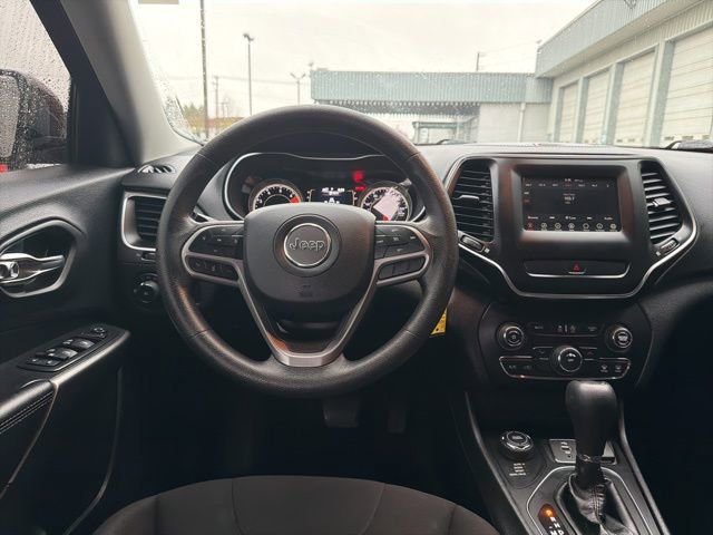 Used 2019 Jeep Cherokee Latitude w/ Popular Appearance Group image 20