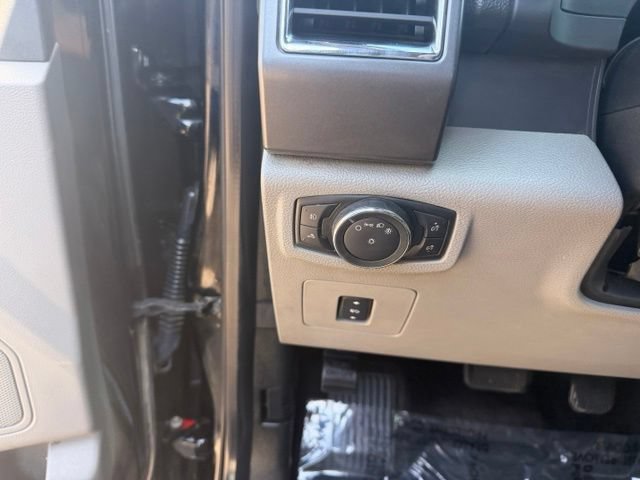 Used 2016 Ford F150 XLT w/ Equipment Group 302A Luxury RWD image 19