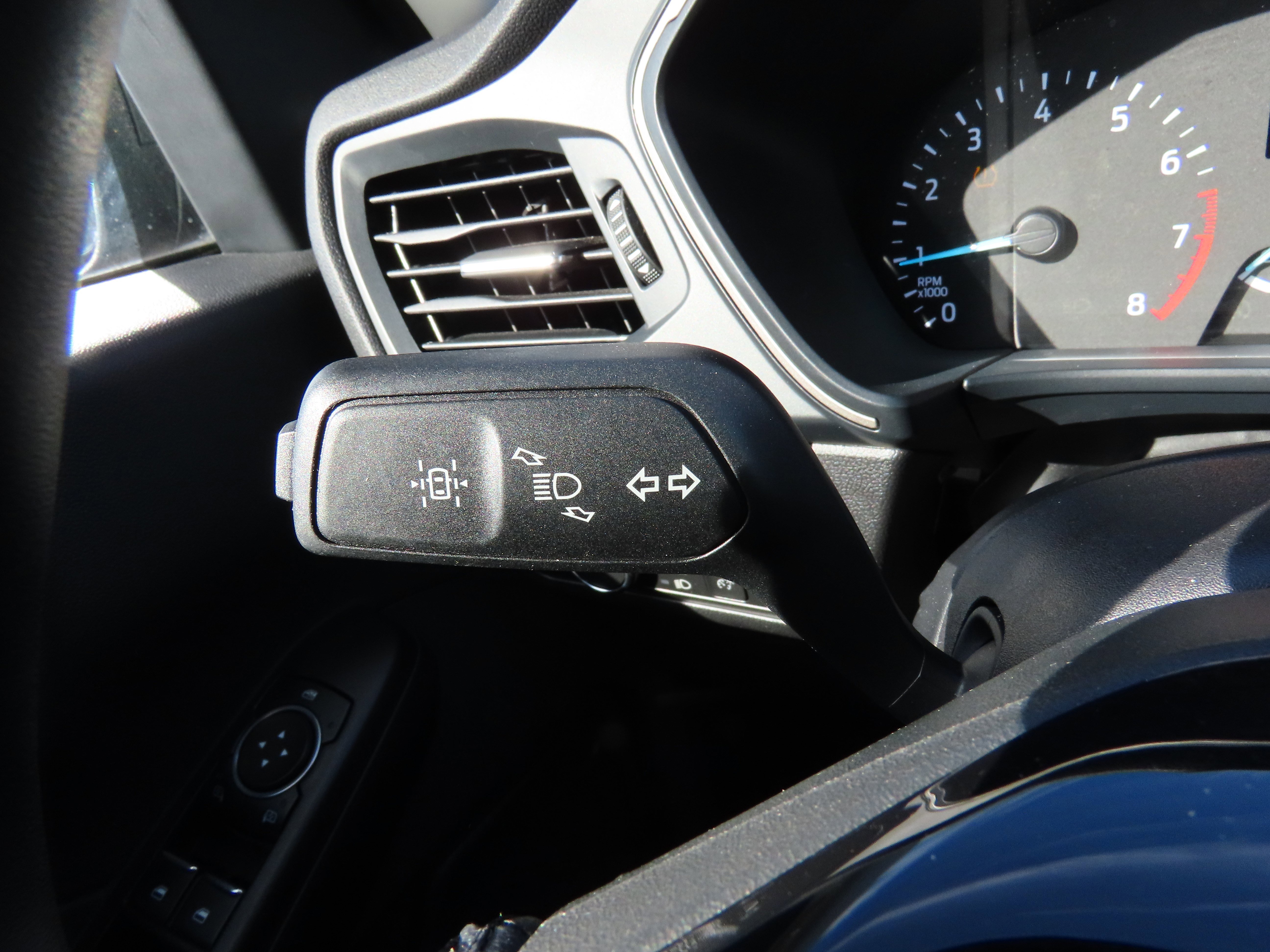 Used 2022 Ford Escape SE w/ Convenience Package image 32