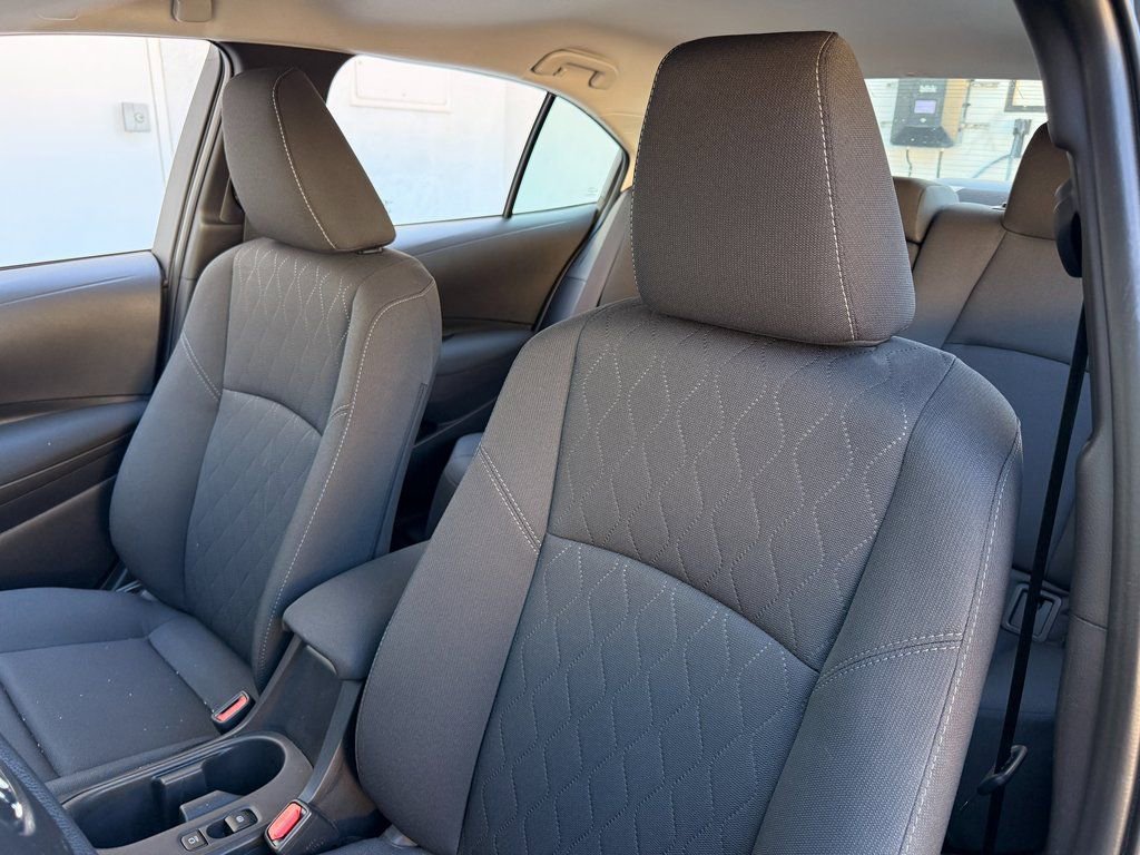 Used 2025 Toyota Corolla LE image 16