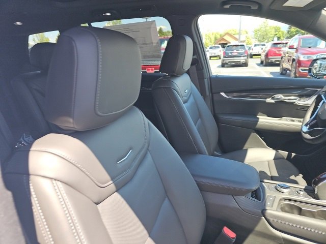 New 2025 Cadillac XT6 Sport w/ Technology Package image 29