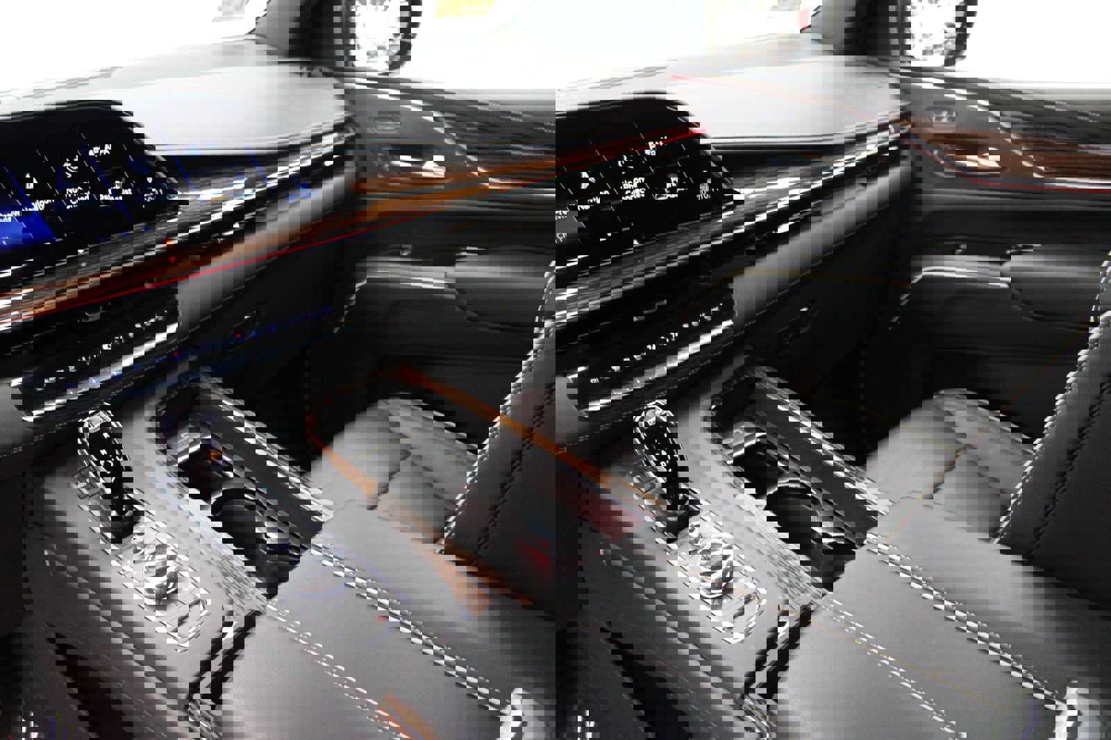 Used 2023 Cadillac Escalade Premium Luxury w/ Performance Package image 35