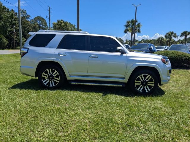 Used 2022 Toyota 4Runner Limited AWD/4WD image 2