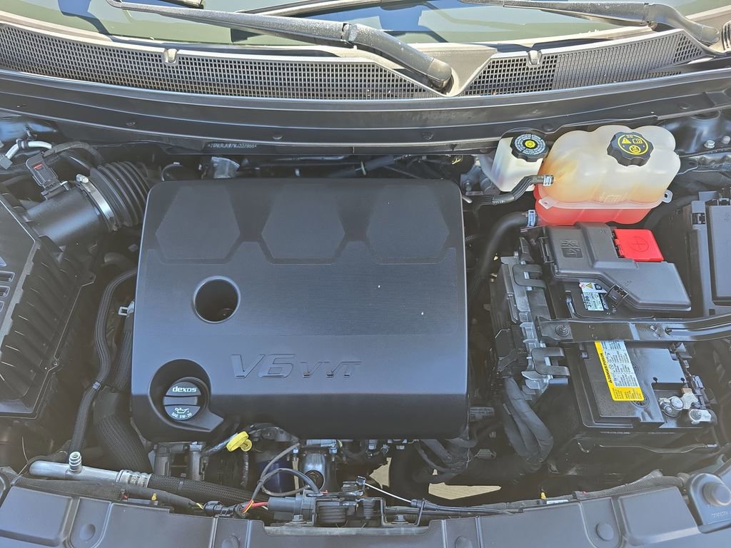 Used 2021 Chevrolet Traverse RS image 34