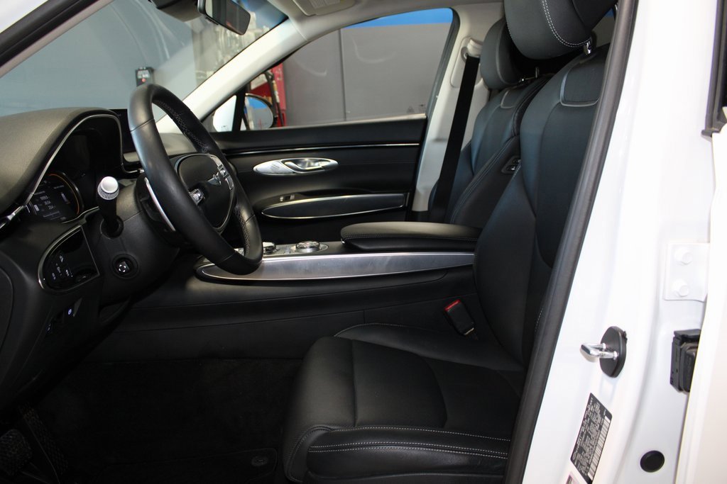Used 2023 Genesis GV70 2.5T w/ Select Package image 14