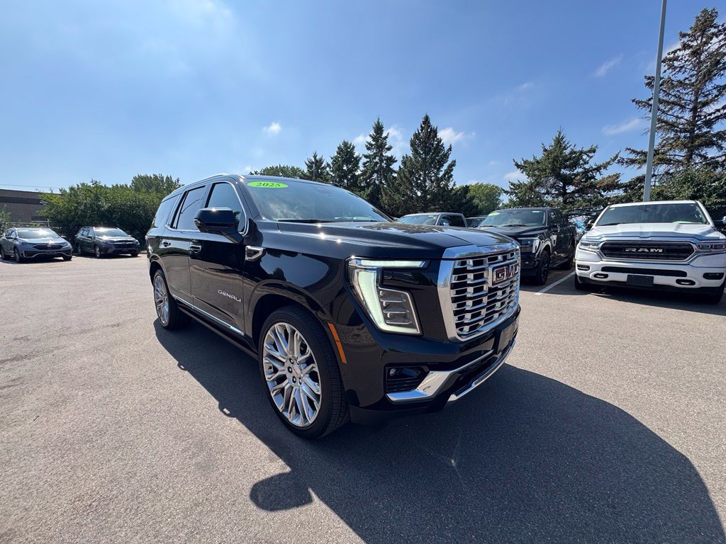 Used 2025 GMC Yukon Denali w/ Denali Reserve Package AWD/4WD image 6