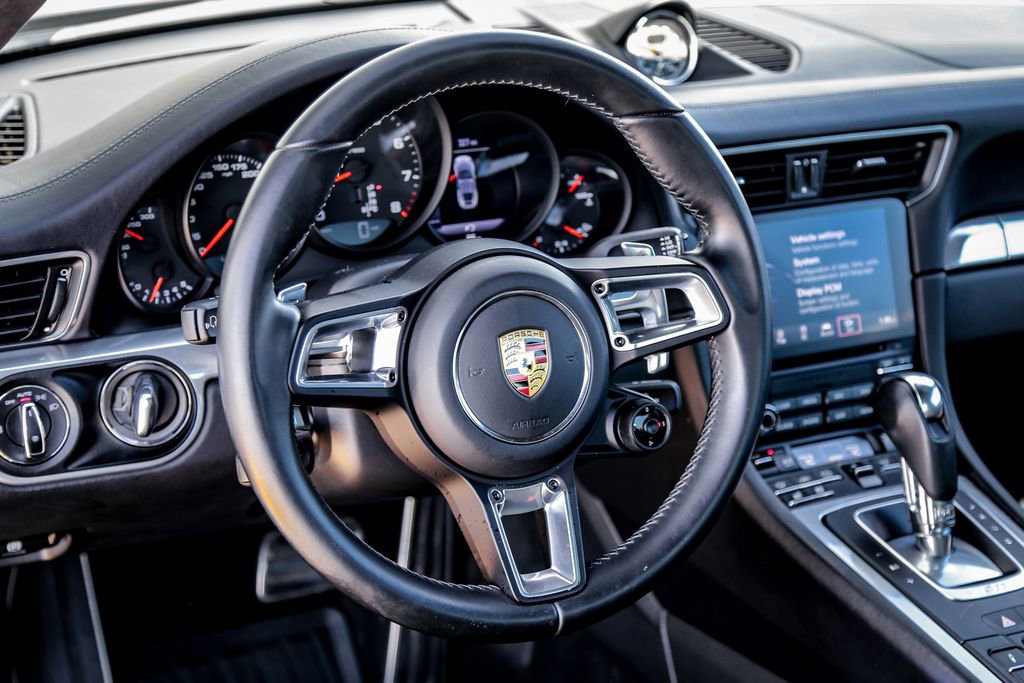 Used 2017 Porsche 911 Carrera 4S image 23