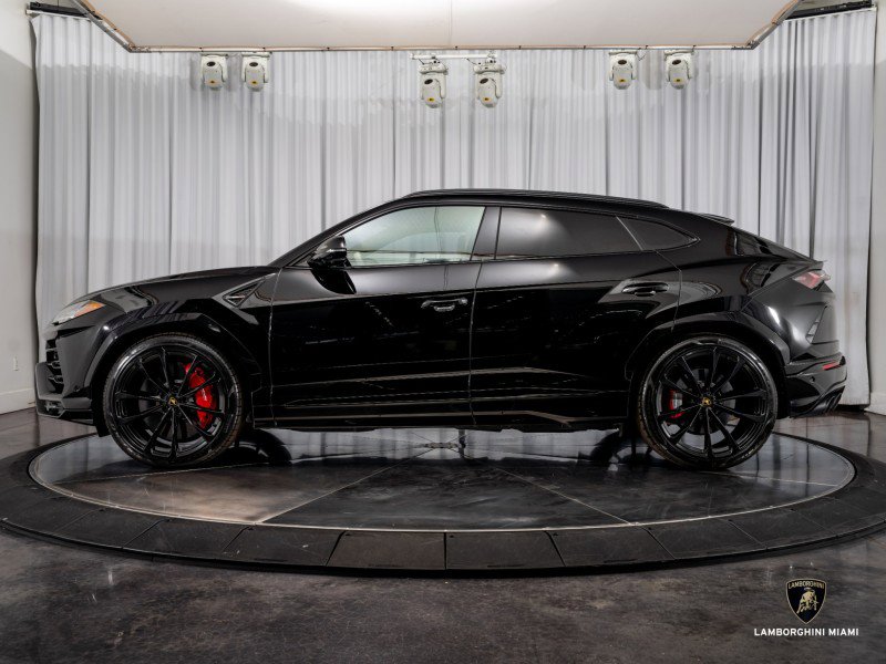 Used 2022 Lamborghini Urus image 6