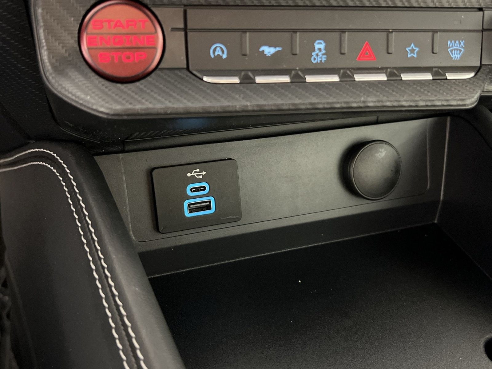 Used 2025 Ford Mustang GT Premium RWD image 34