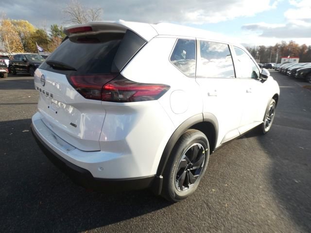 New 2026 Nissan Rogue SV w/ SV Premium Package image 3