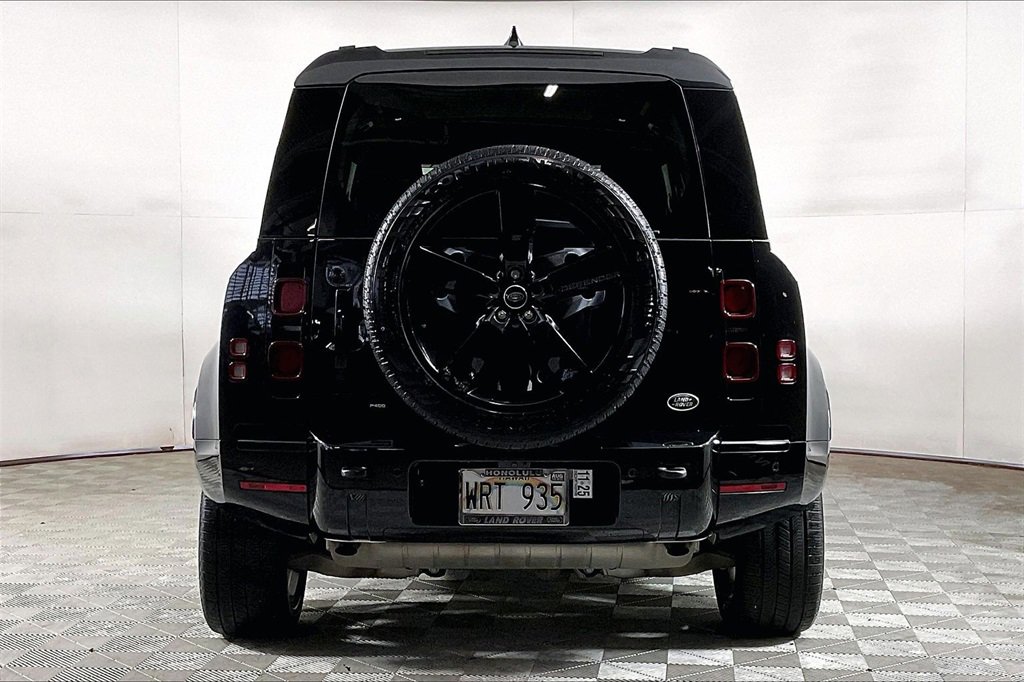 Used 2023 Land Rover Defender 110 X-Dynamic SE image 3