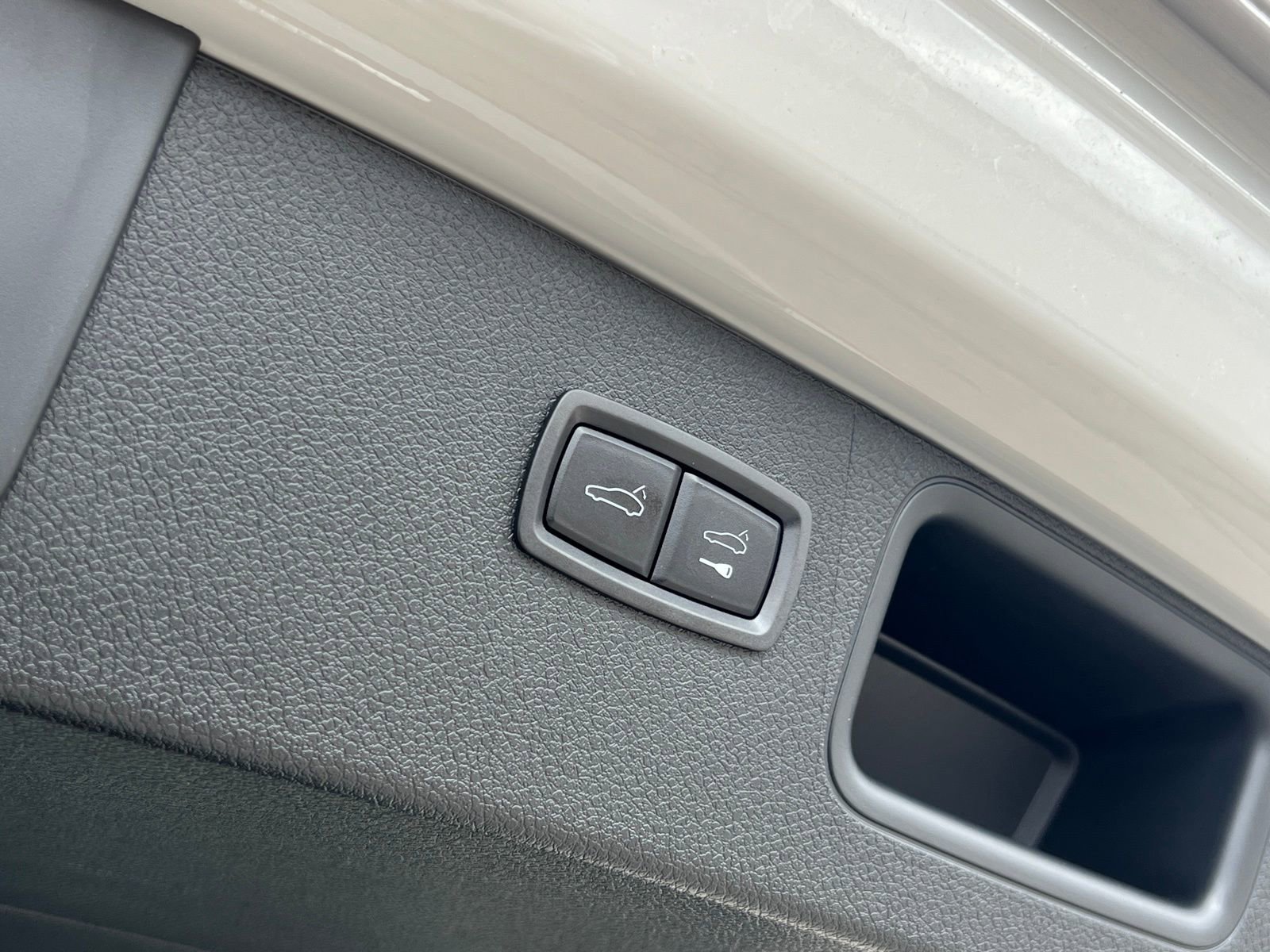 Certified 2025 Porsche Macan image 21