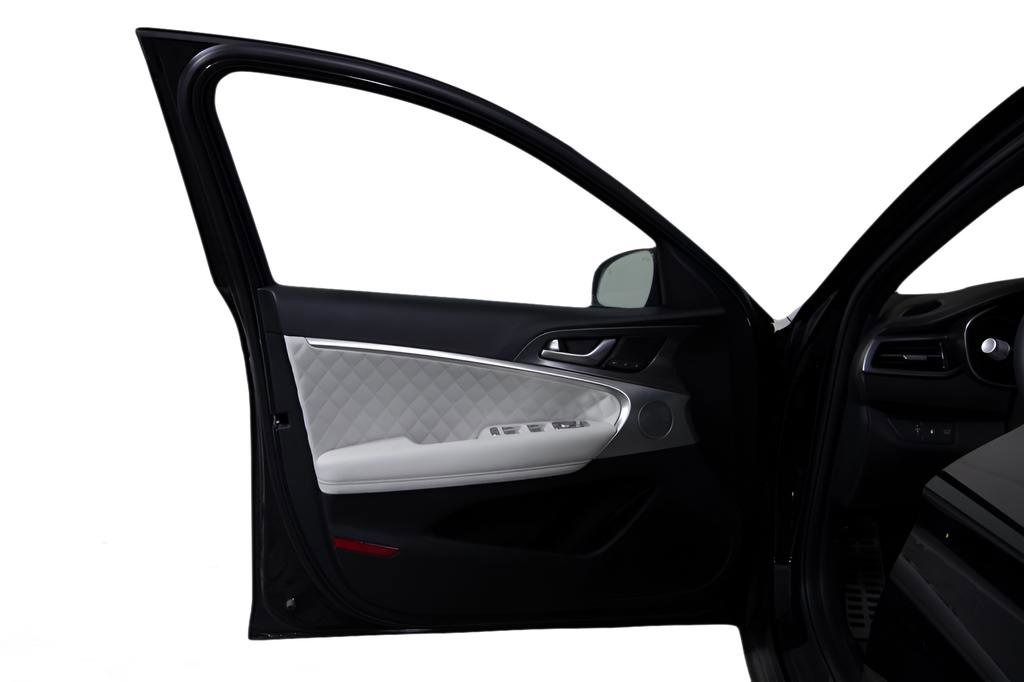 Used 2025 Genesis G70 3.3T Advanced w/ Sport Prestige Package image 54