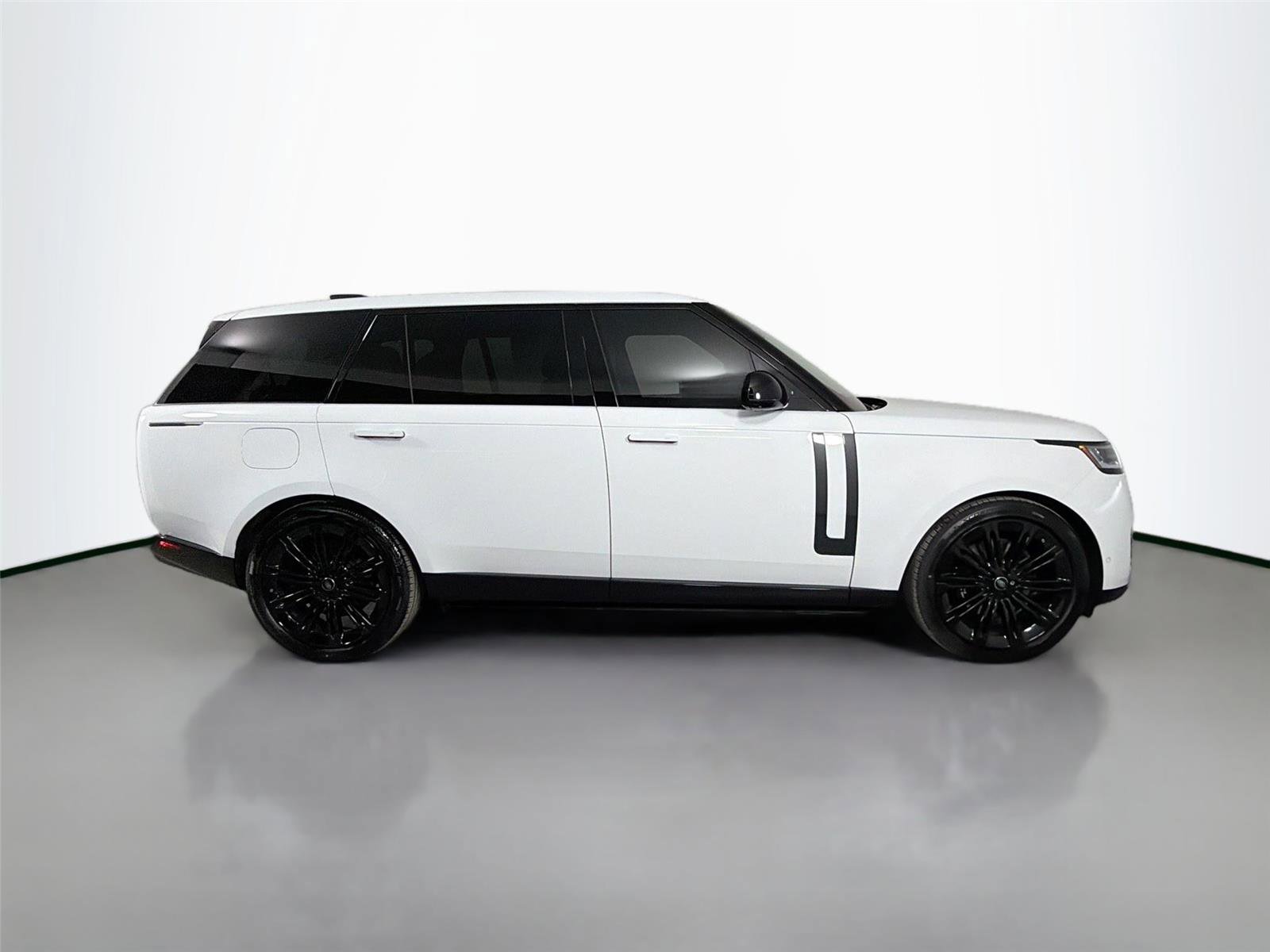 New 2025 Land Rover Range Rover Long Wheelbase SE AWD/4WD image 4