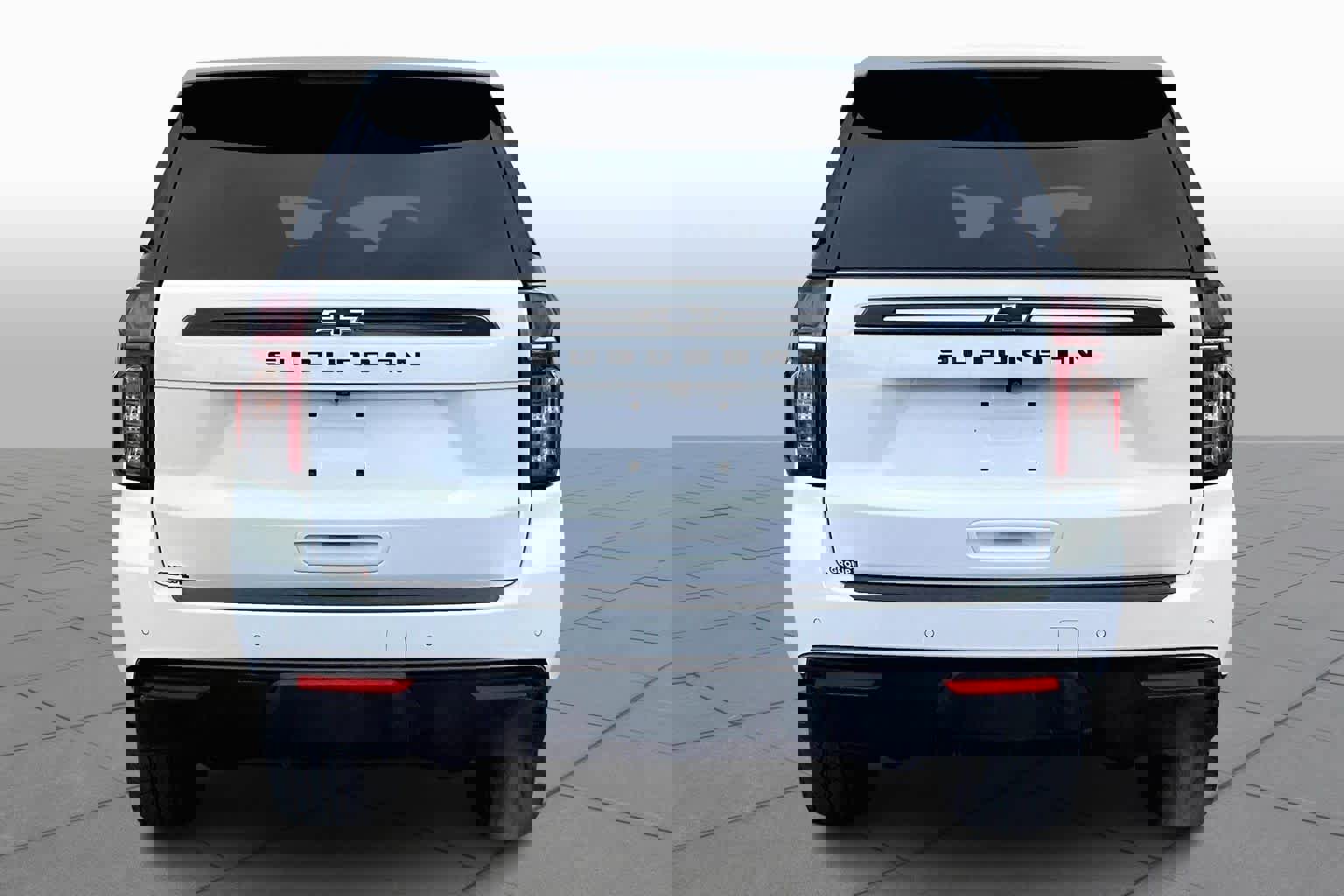 Used 2023 Chevrolet Suburban Z71 w/ Luxury Package image 5