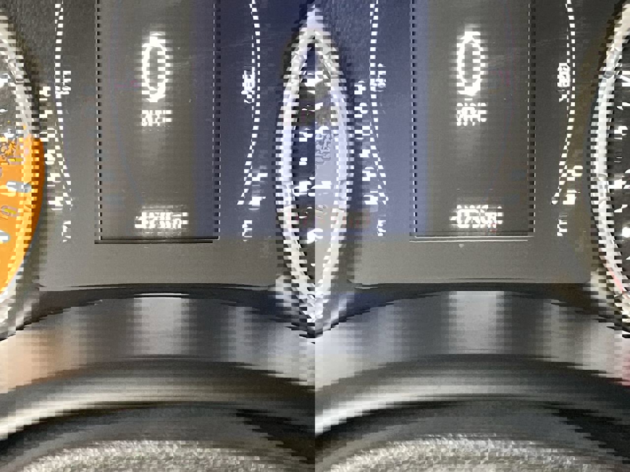 Used 2017 Jeep Renegade Latitude w/ Popular Equipment Group image 14