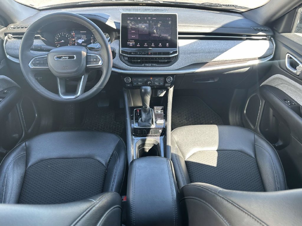 Used 2023 Jeep Compass Latitude w/ Convenience Group AWD/4WD image 14