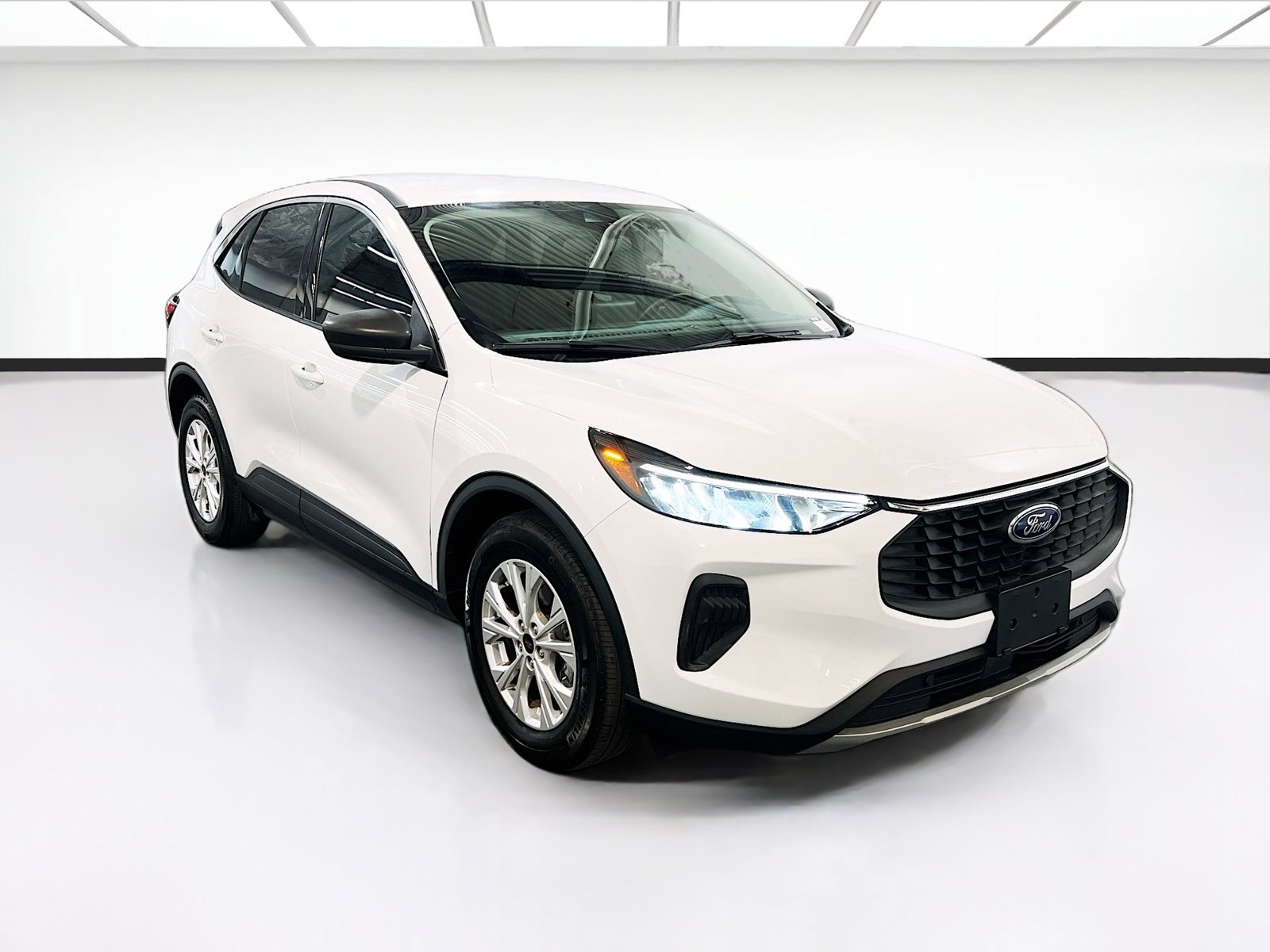 Used 2023 Ford Escape Active FWD image 3
