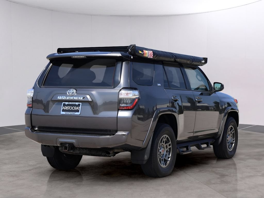 Used 2019 Toyota 4Runner SR5 AWD/4WD image 7