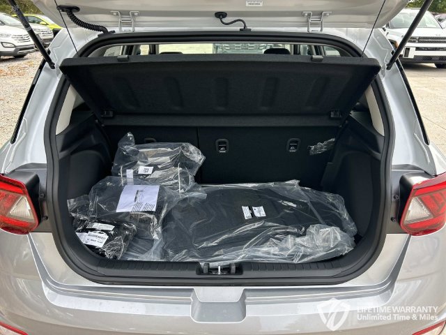 New 2026 Hyundai Venue SEL FWD image 22