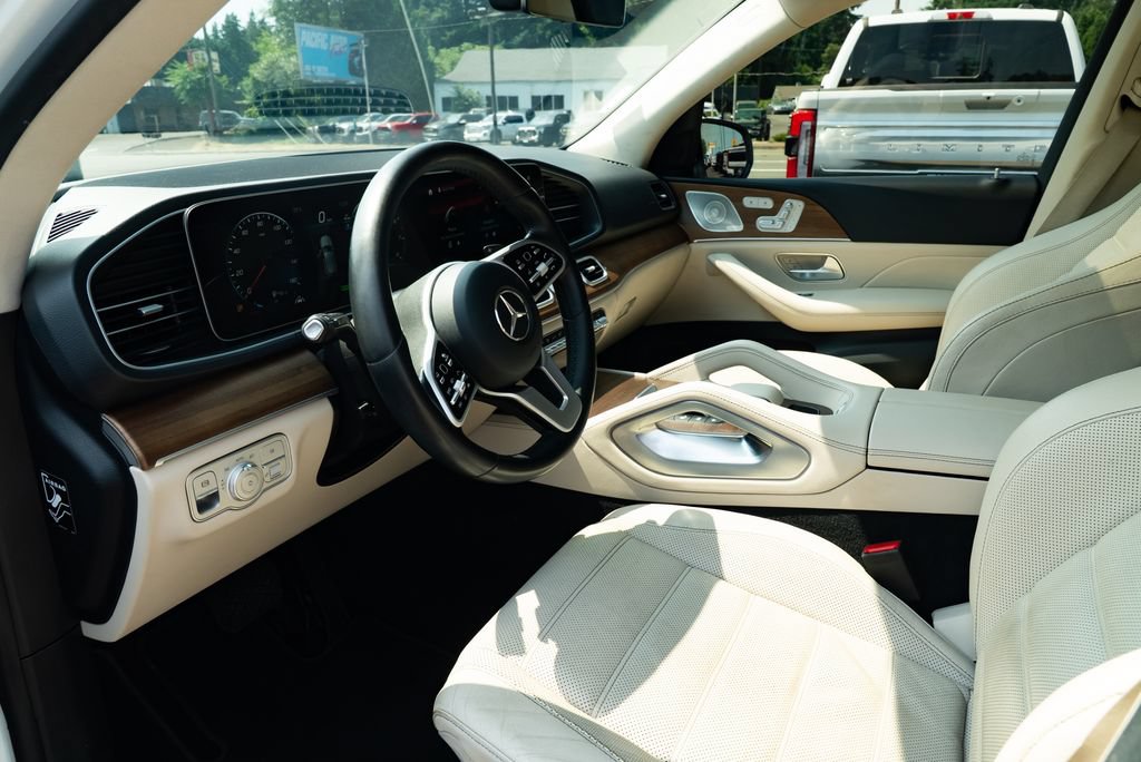 Used 2021 Mercedes-Benz GLE 450 4MATIC w/ AMG Line Exterior image 21