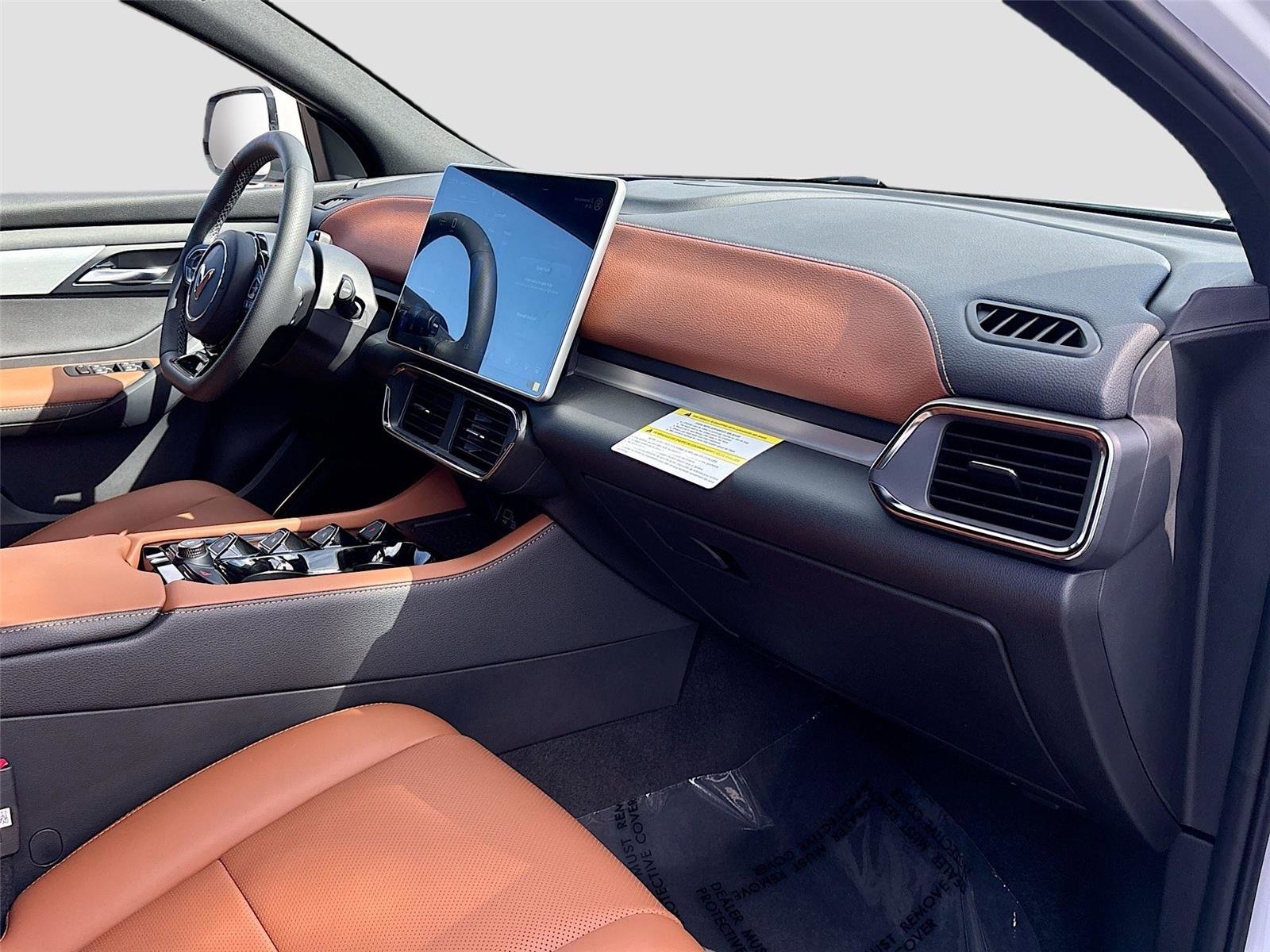 New 2025 VinFast VF 8 Plus image 29