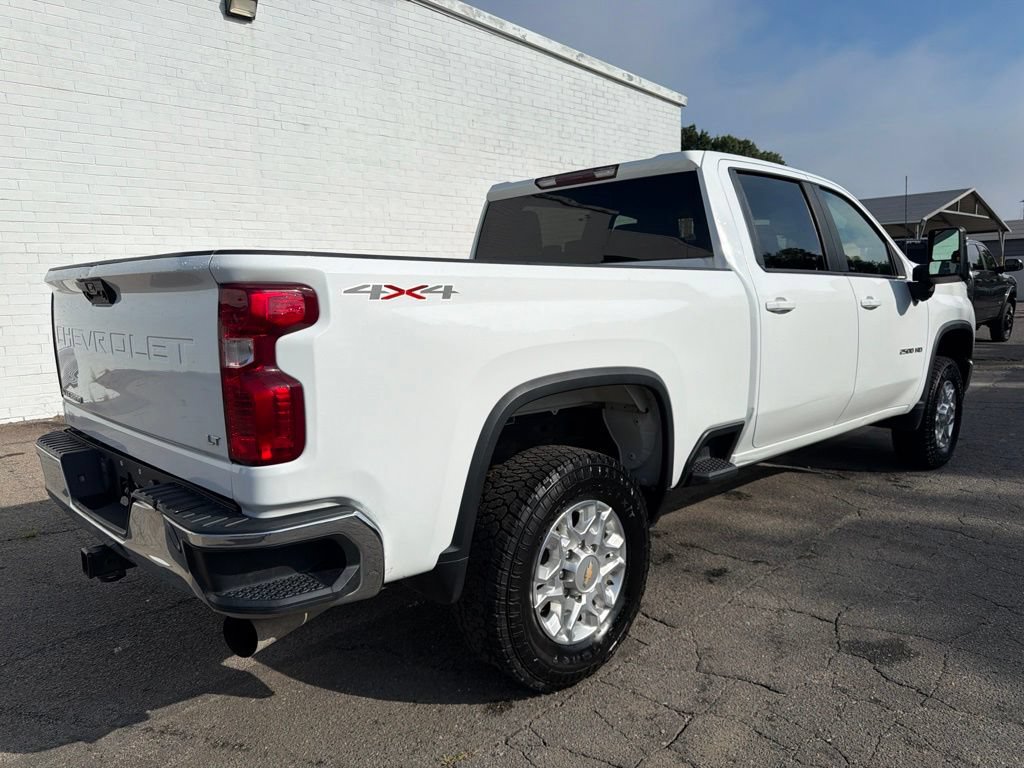 Used 2021 Chevrolet Silverado 2500 LT w/ Fleet Comfort Package AWD/4WD image 2