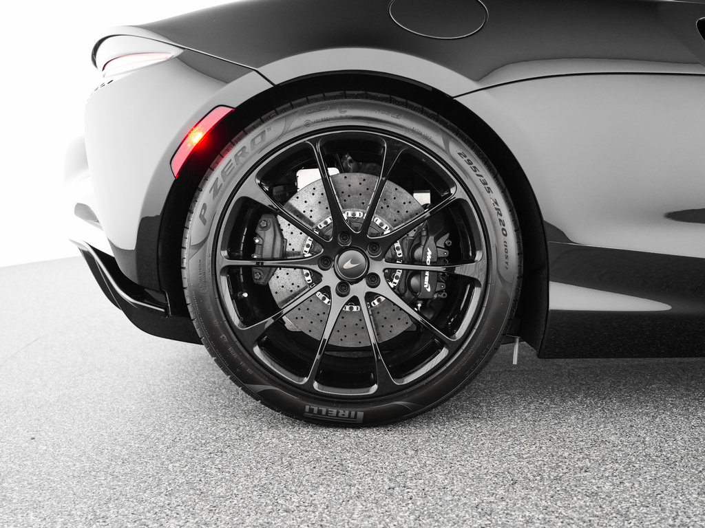 New 2026 McLaren Artura RWD image 31