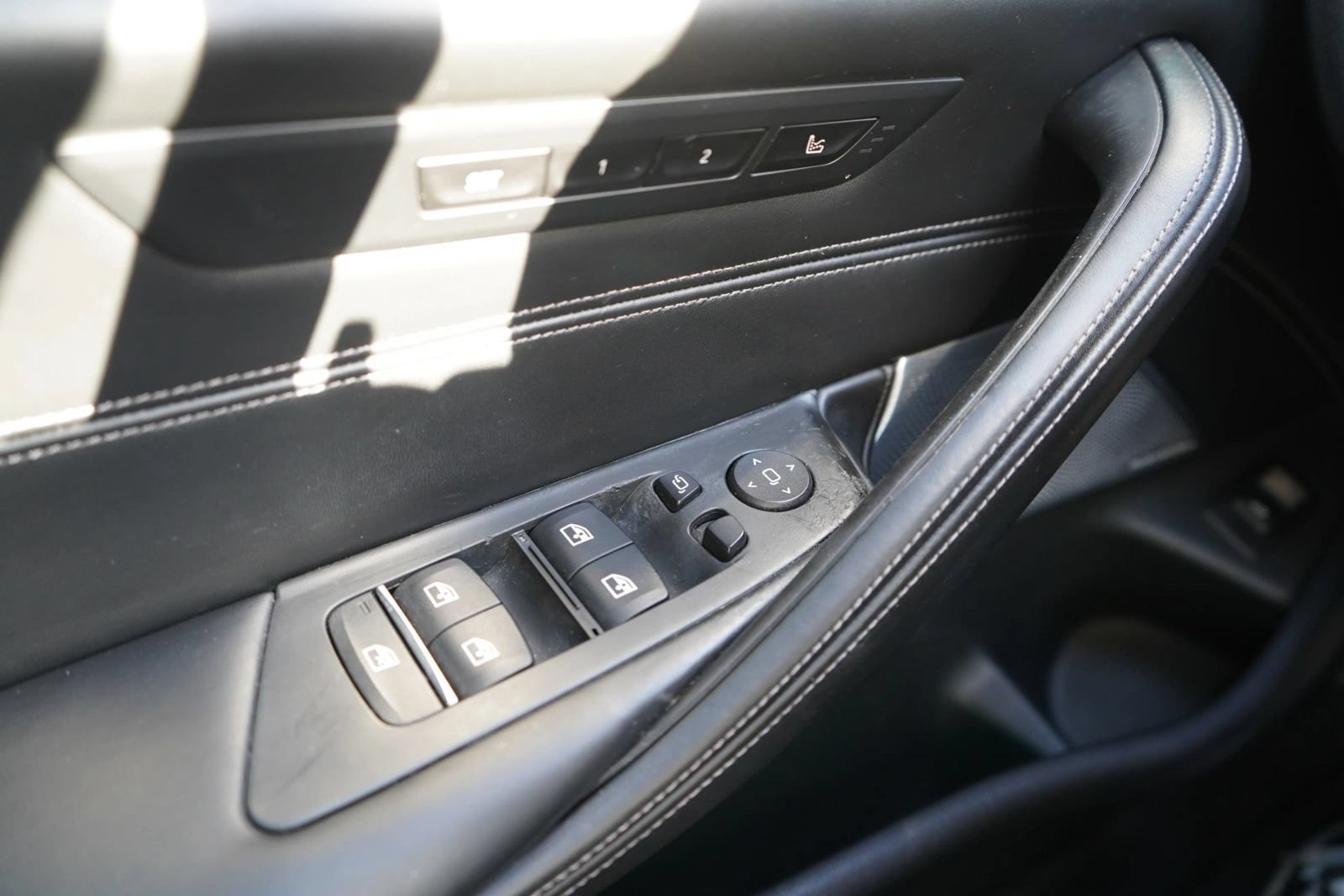 Used 2018 BMW M550i xDrive AWD/4WD image 14