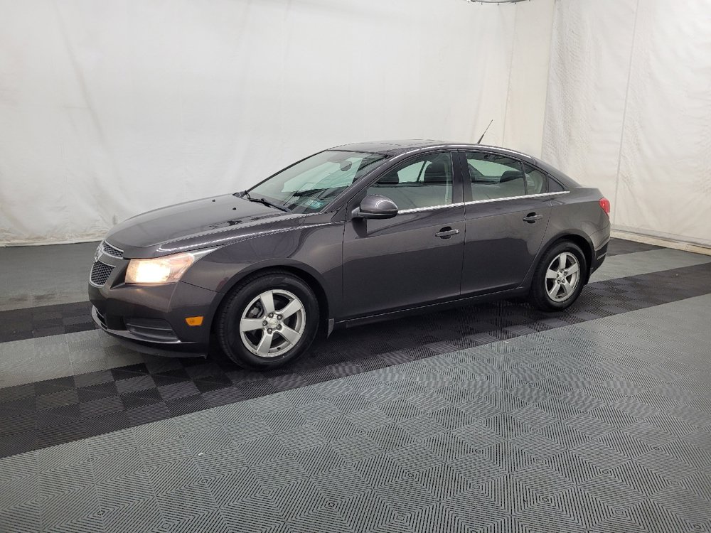 Used 2014 Chevrolet Cruze LT w/ All-Star Edition FWD image 2