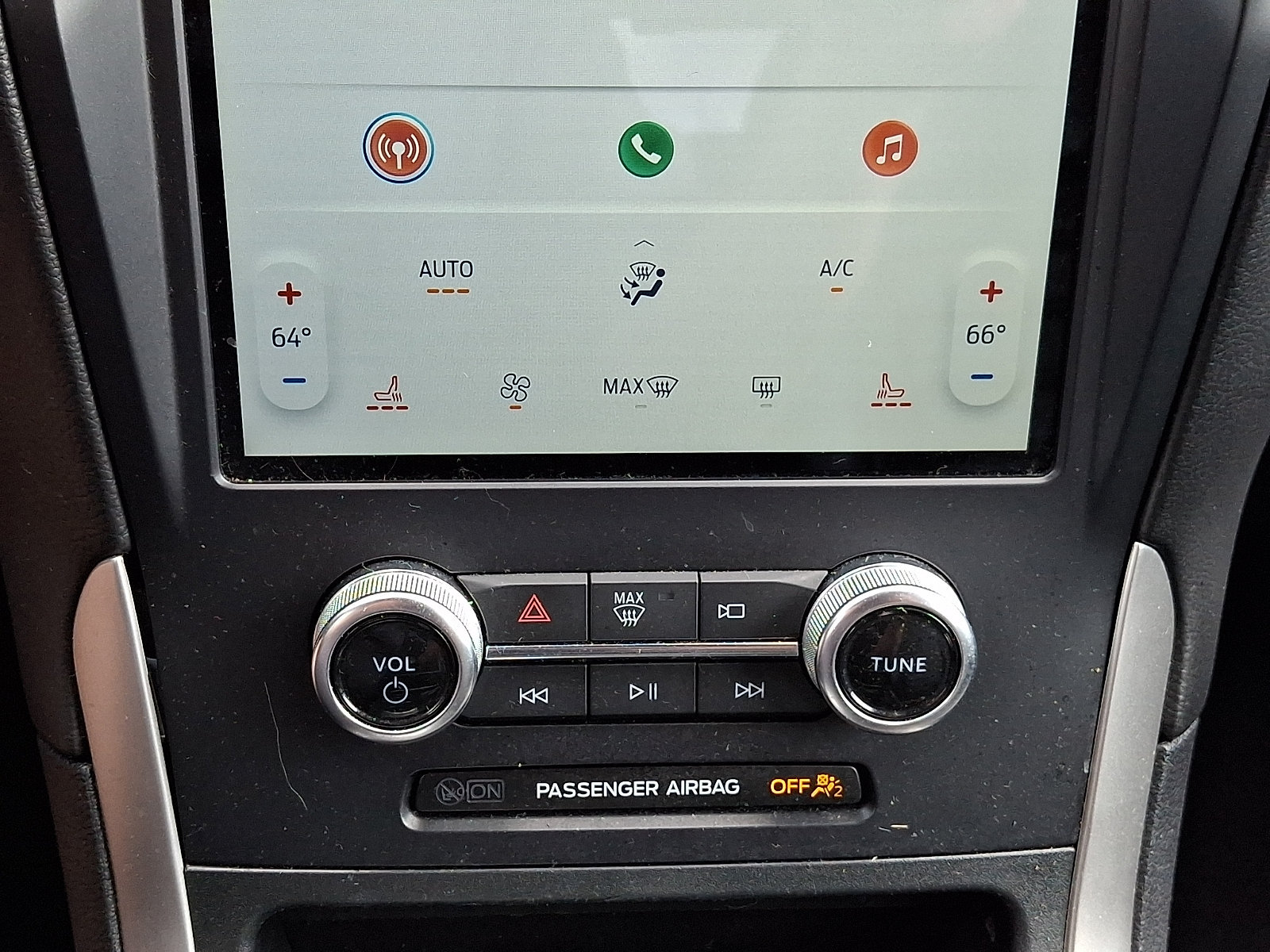Used 2024 Ford Edge SEL AWD/4WD image 14