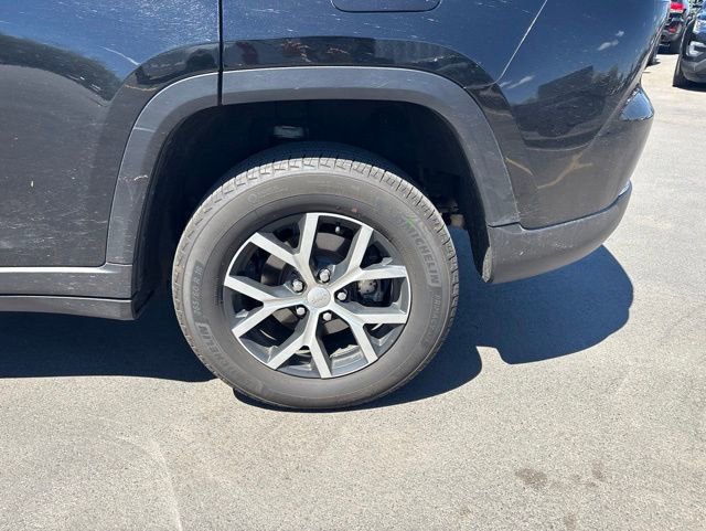 Used 2023 Jeep Grand Cherokee Limited w/ Trailer Tow Prep Group (B) AWD/4WD image 6