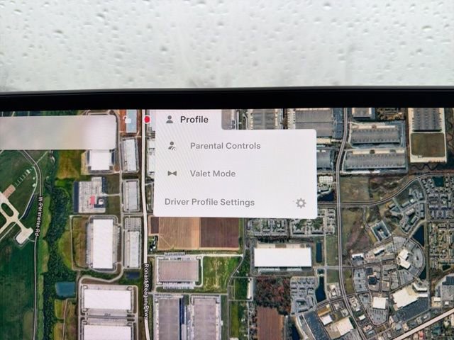 Used 2021 Tesla Model S Plaid image 44