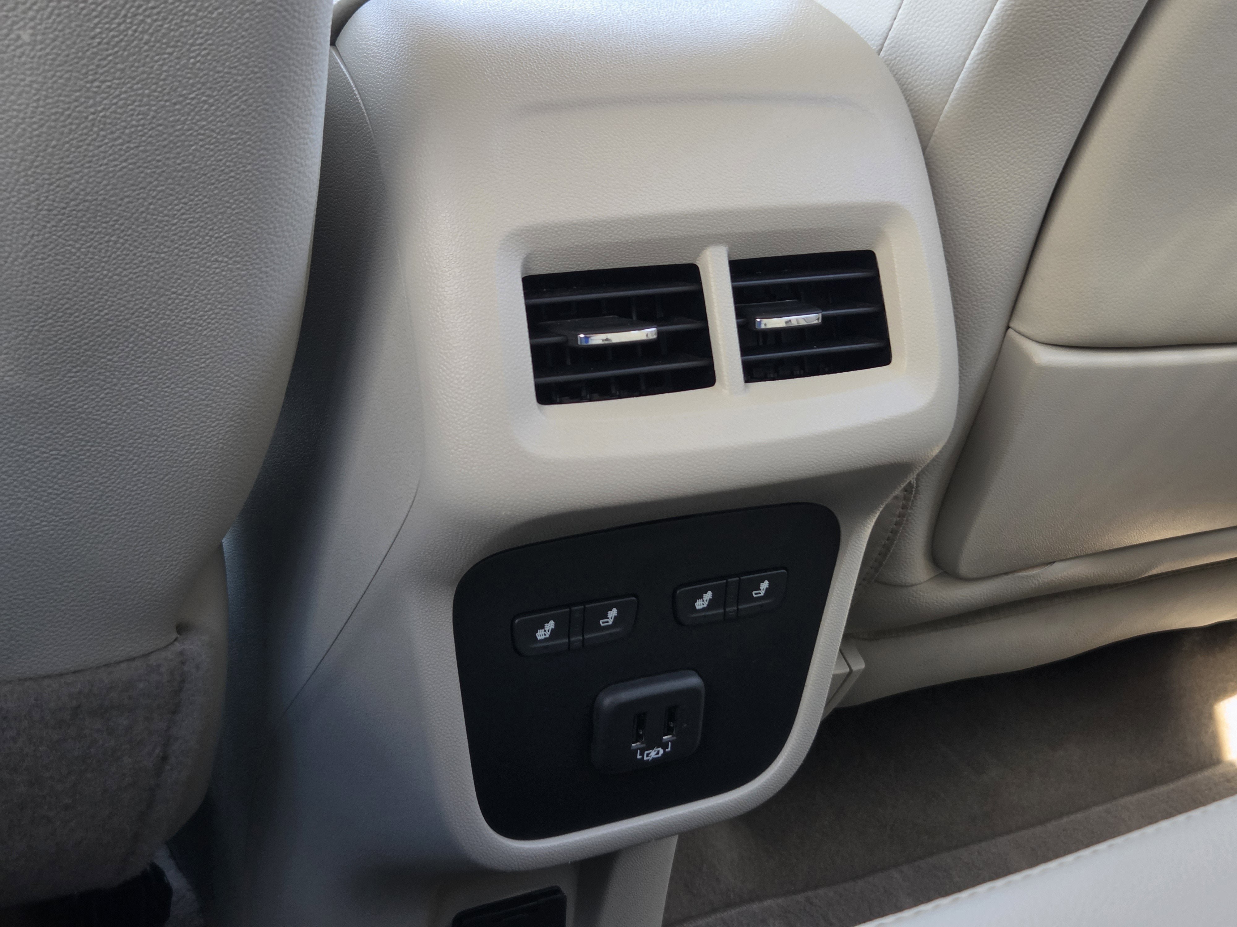 Used 2022 GMC Terrain Denali w/ Denali Premium Package AWD/4WD image 33