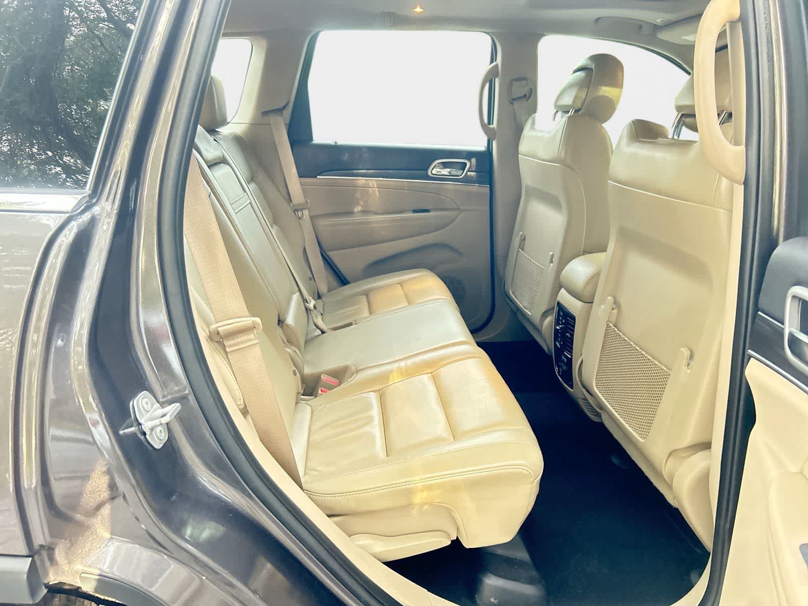 Used 2019 Jeep Grand Cherokee Limited AWD/4WD image 13