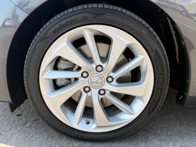 Used 2016 Acura ILX w/ Technology Plus Package FWD image 9