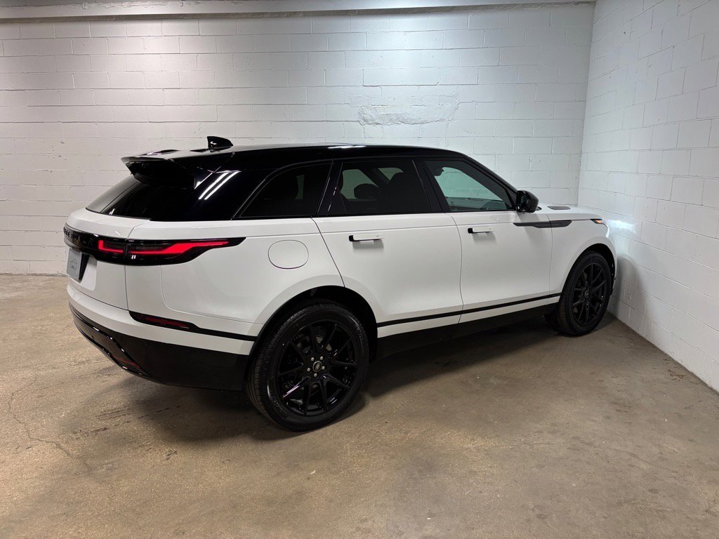 New 2026 Land Rover Range Rover Velar Dynamic SE image 6