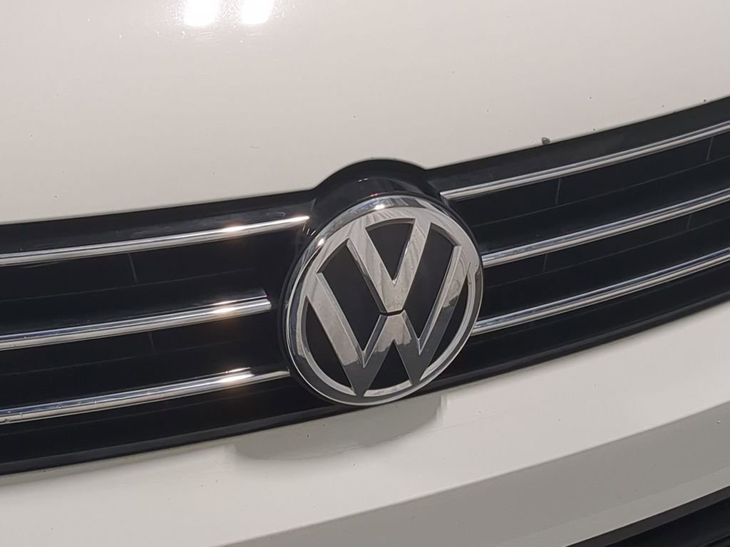 Used 2016 Volkswagen Jetta Sport FWD image 15