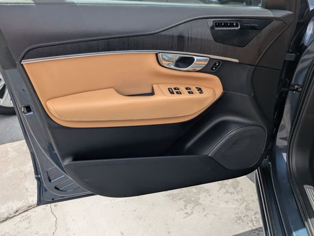 Certified 2023 Volvo XC90 B6 Ultimate AWD/4WD image 10