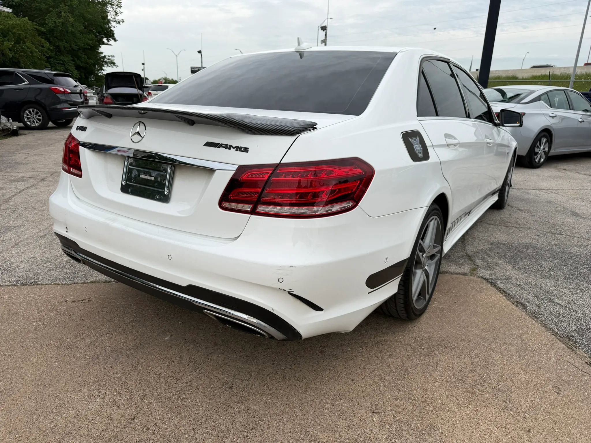 Used 2015 Mercedes-Benz E 400 Sedan w/ Lighting Package image 3