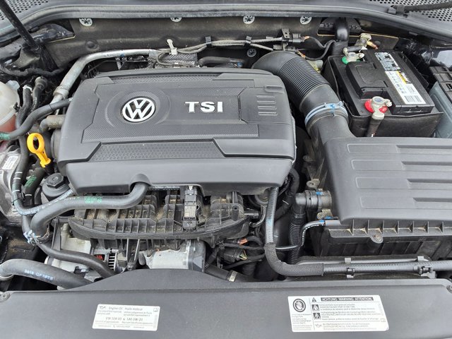 Used 2019 Volkswagen GTI SE w/ SE Experience Package image 21
