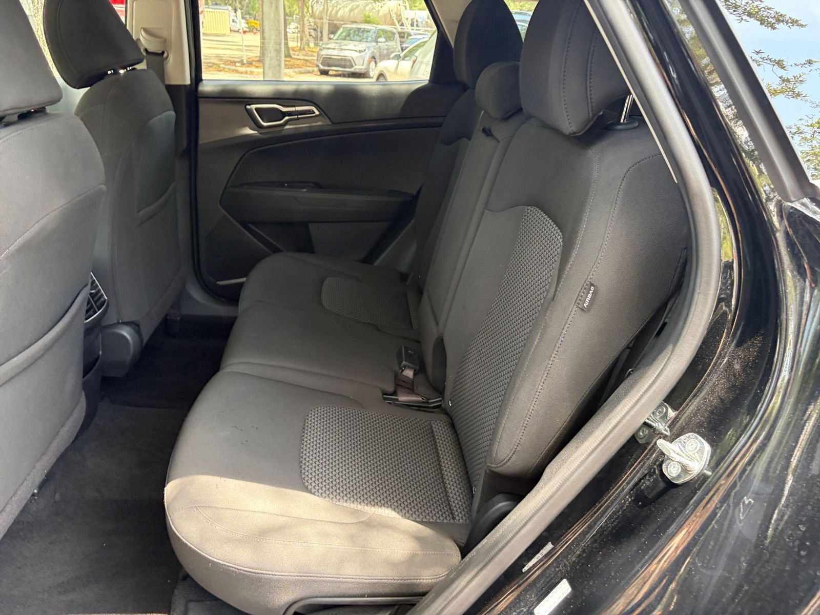 Used 2025 Kia Sportage LX FWD image 35