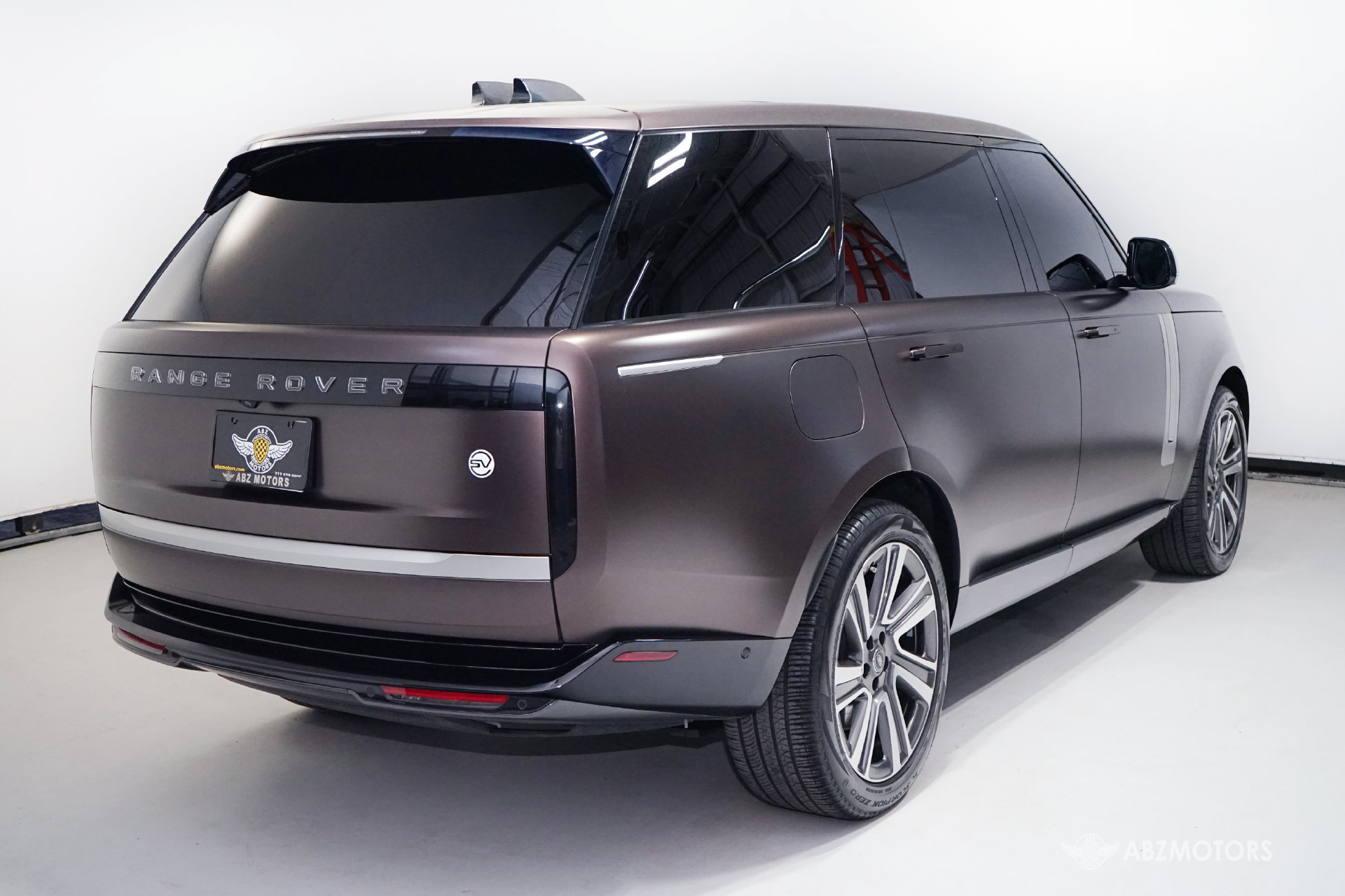 Used 2023 Land Rover Range Rover SV AWD/4WD image 5