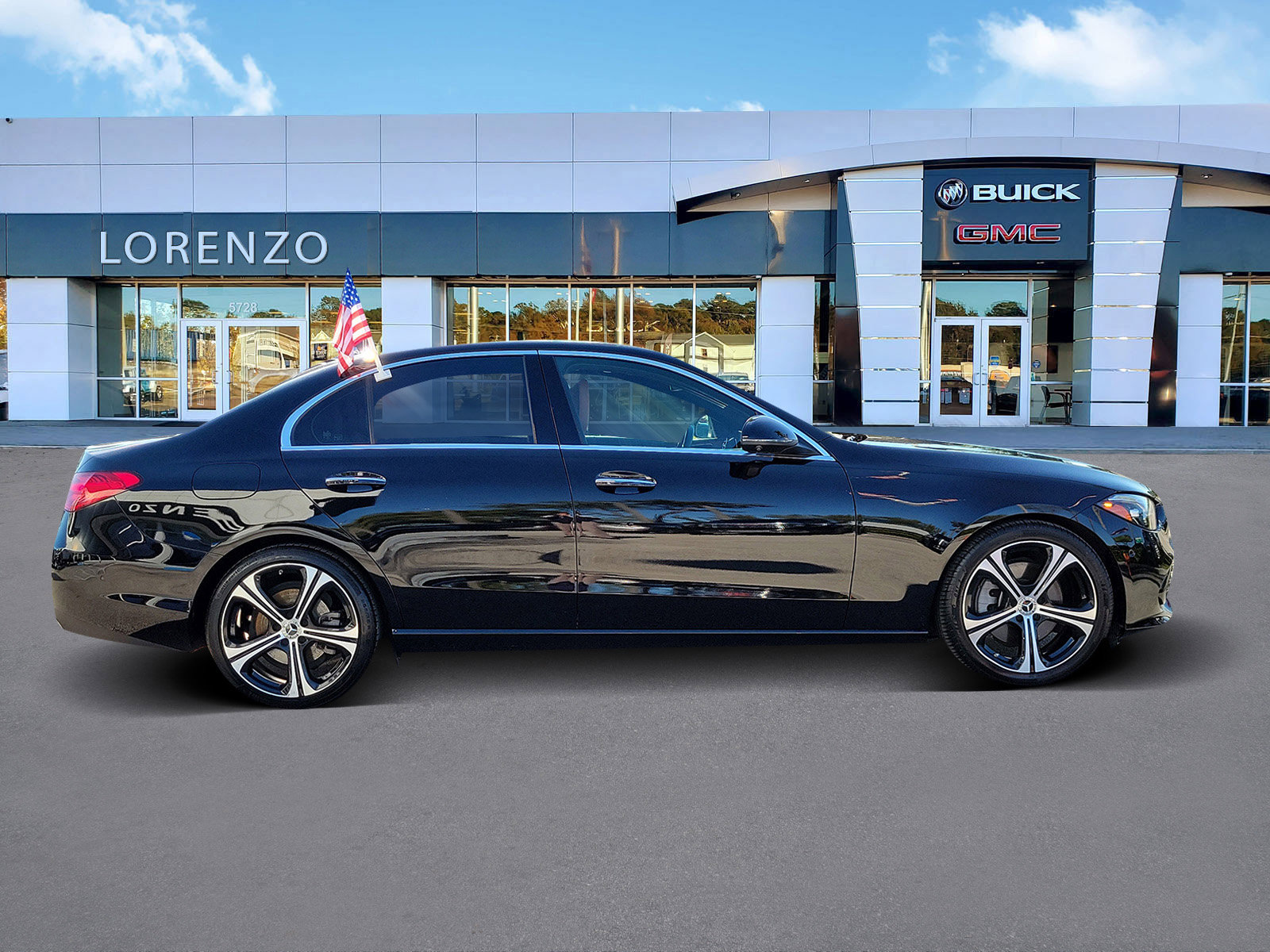 Used 2023 Mercedes-Benz C 300 Sedan image 4
