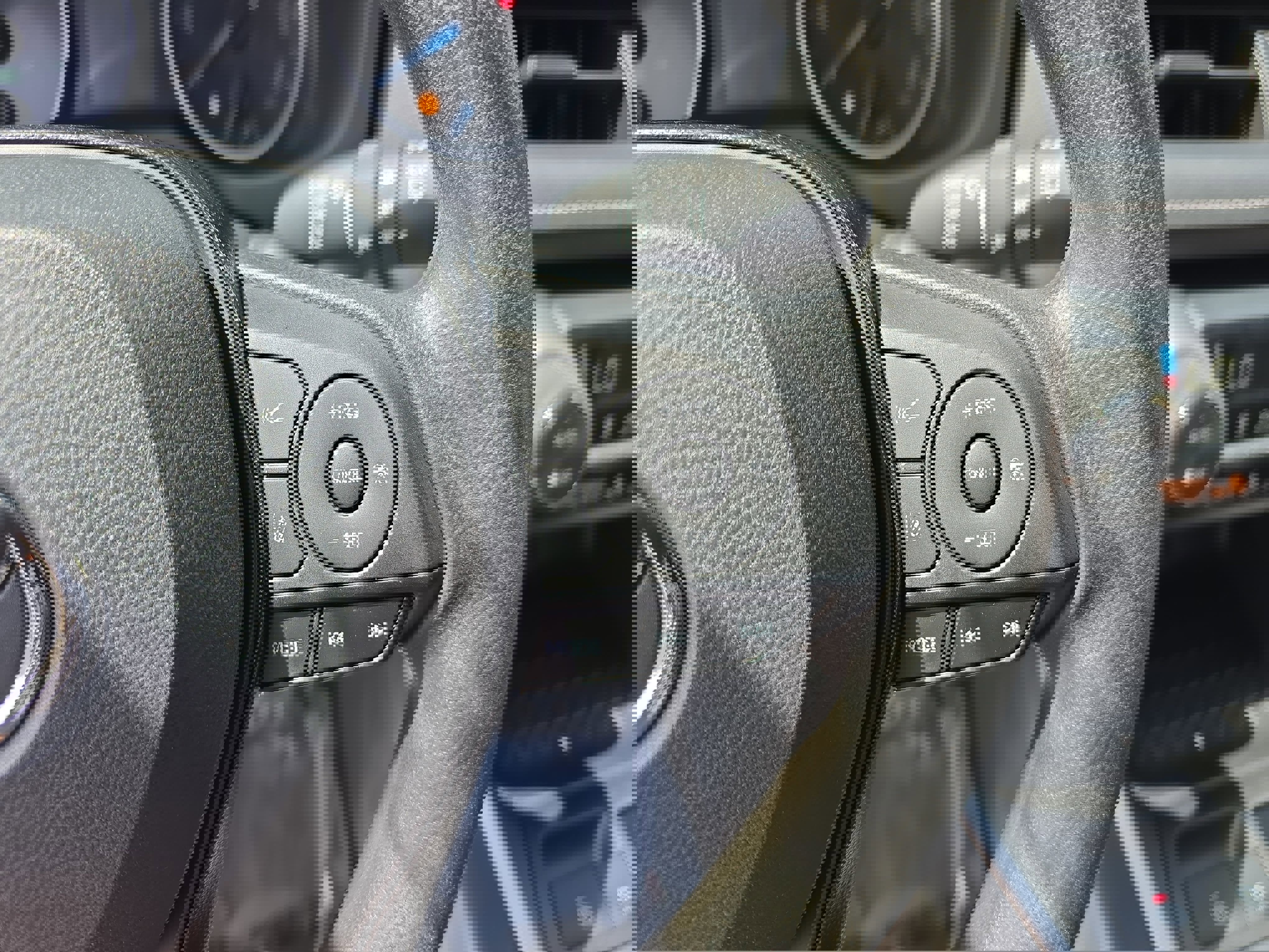 Used 2021 Toyota RAV4 XLE w/ Convenience Package image 19